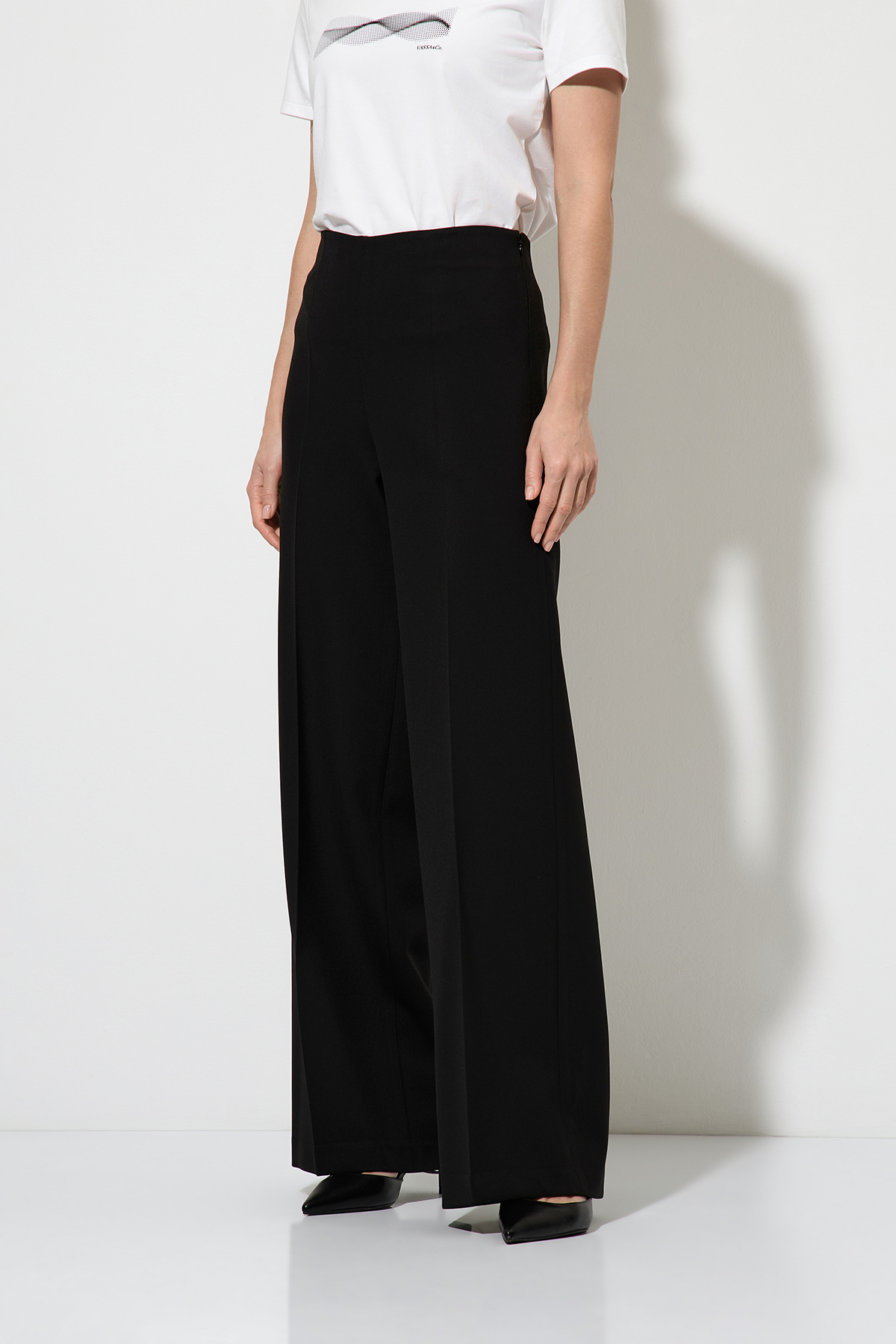 < Брючный костюм №3