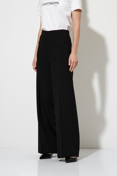 < Брючный костюм №3