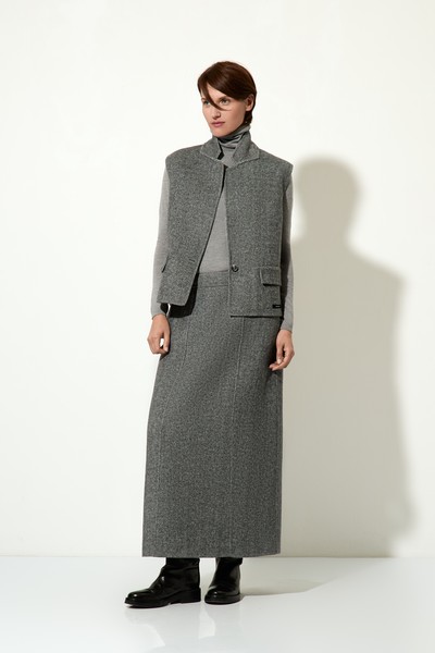 < Костюм женский с юбкой и жилетом №5