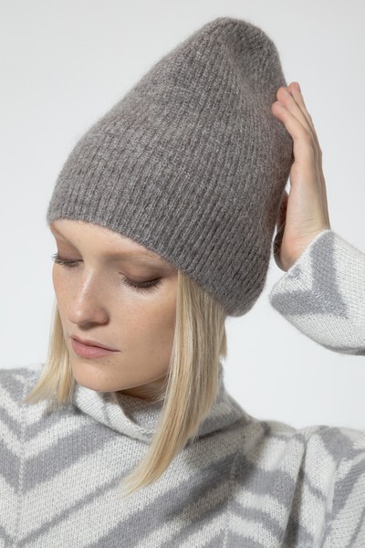 Шапка из вязаной шерсти VASSA&Co, пол женский, цвет серый