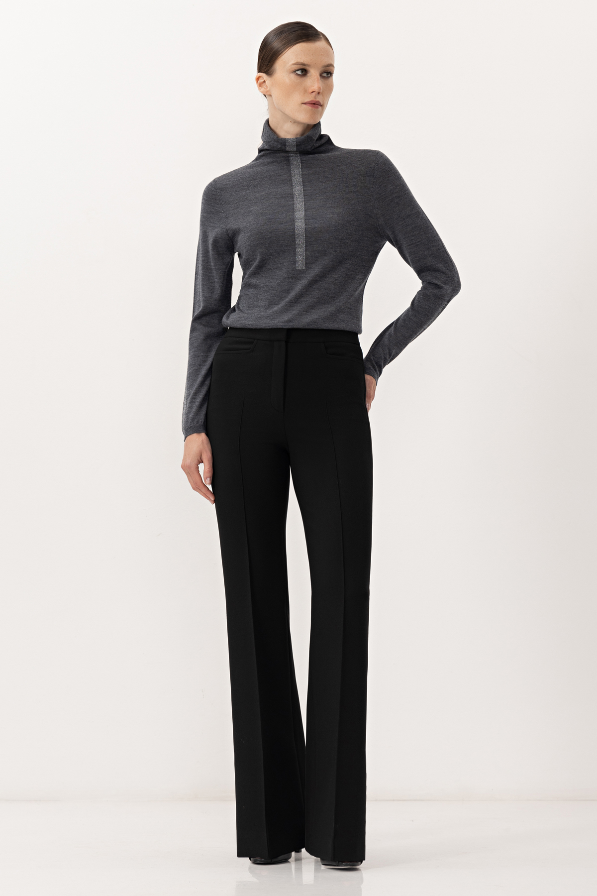 Брюки VASSA&Co, пол женский, цвет черный