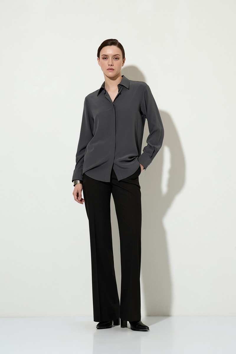 Блузка из шелка VASSA&Co, пол женский, цвет серый