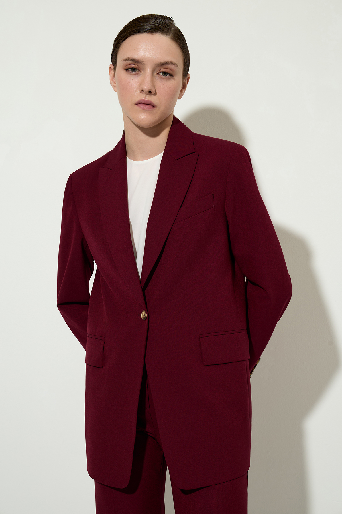 Однобортный жакет VASSA&Co, пол женский, цвет красный