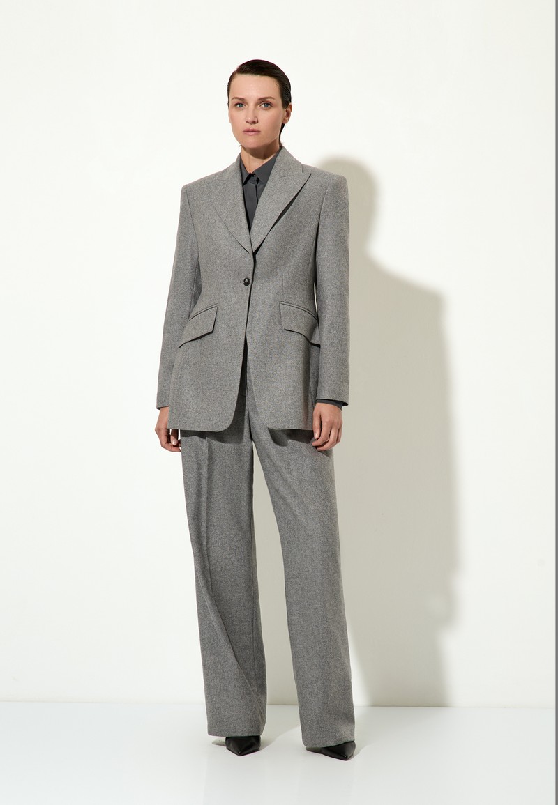 Однобортный жакет из полушерстяной ткани VASSA&Co, пол женский, цвет серый