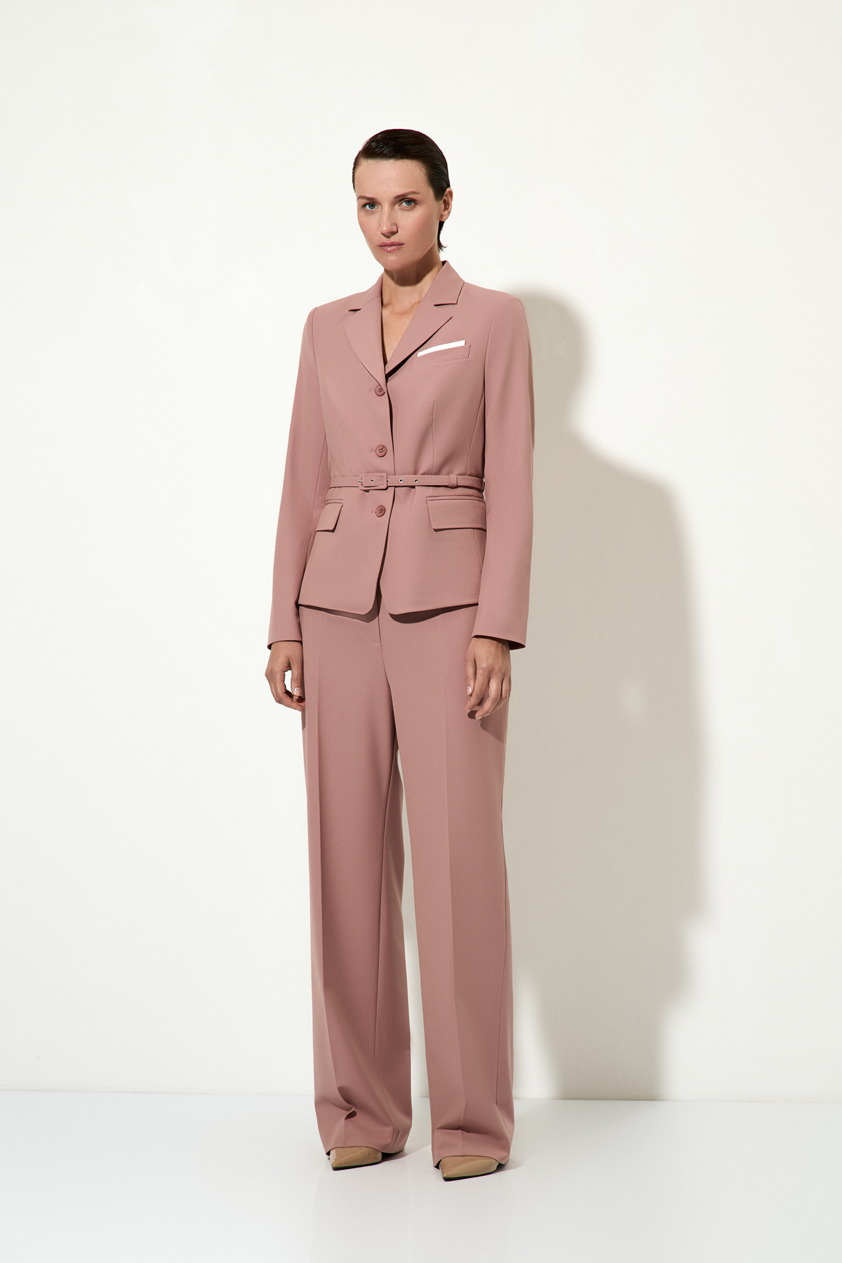 Брюки широкие VASSA&Co, пол женский, цвет розовый