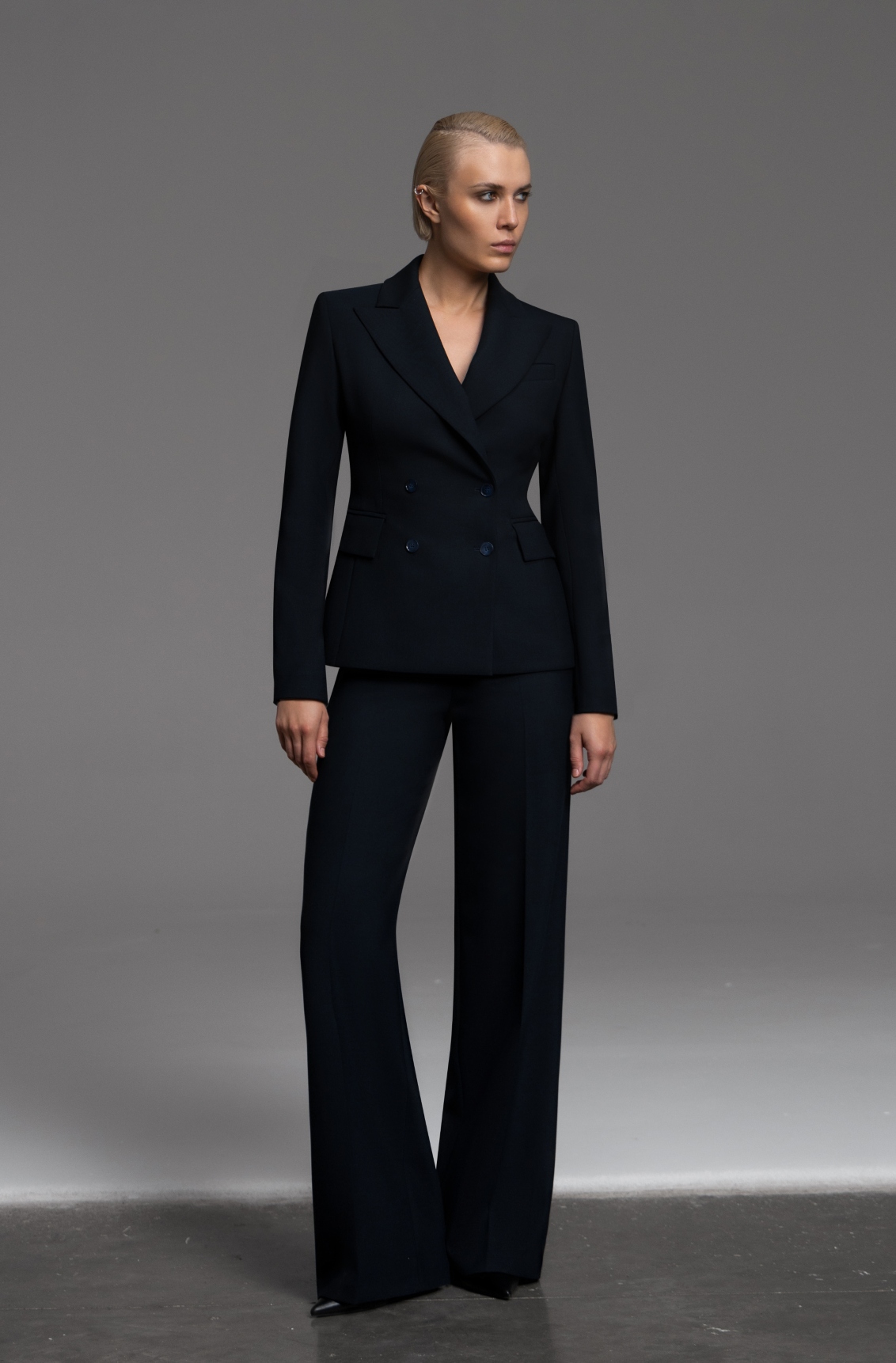 Брюки широкие синие VASSA&Co, пол женский, цвет синий