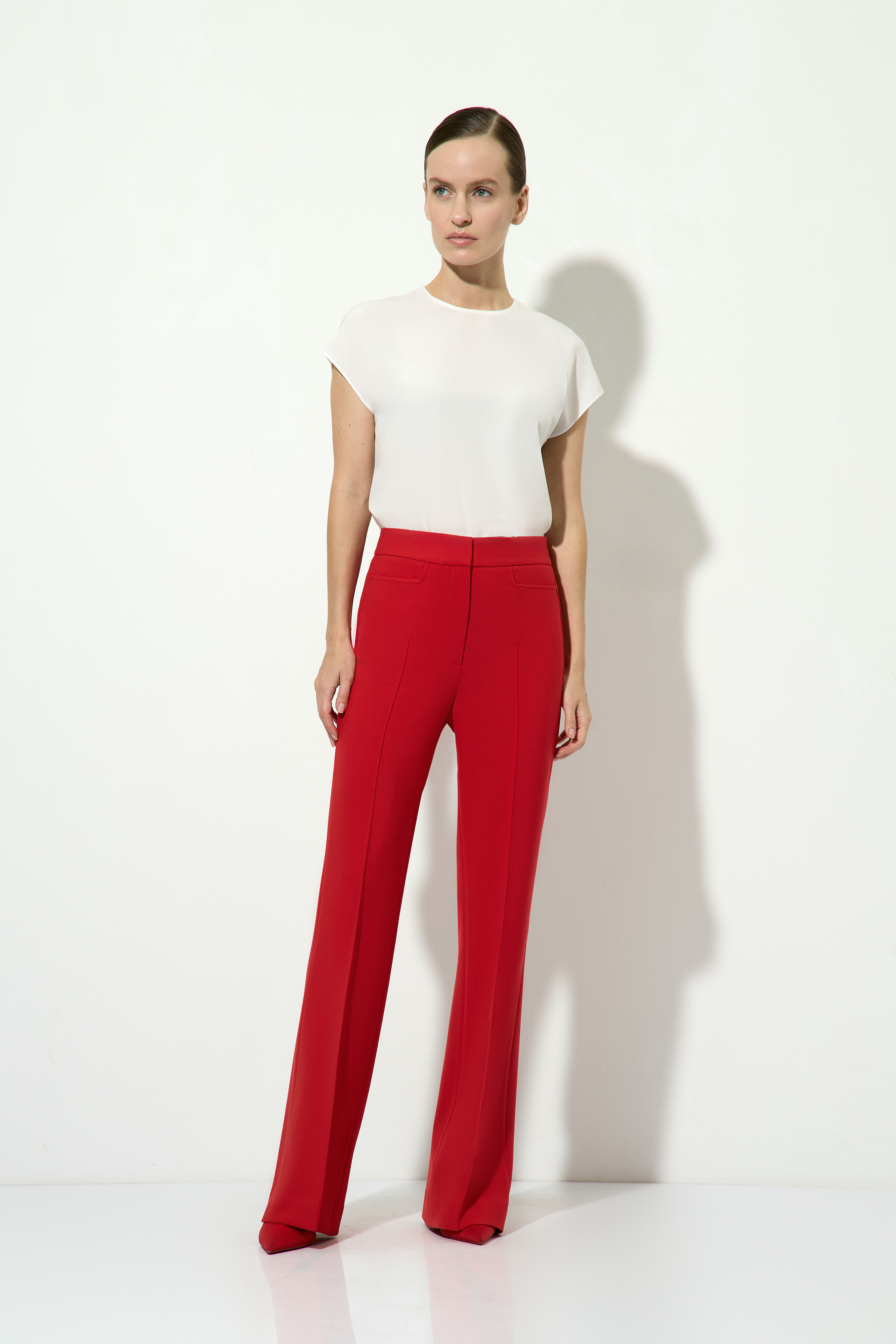 Брюки красные VASSA&Co, пол женский, цвет красный