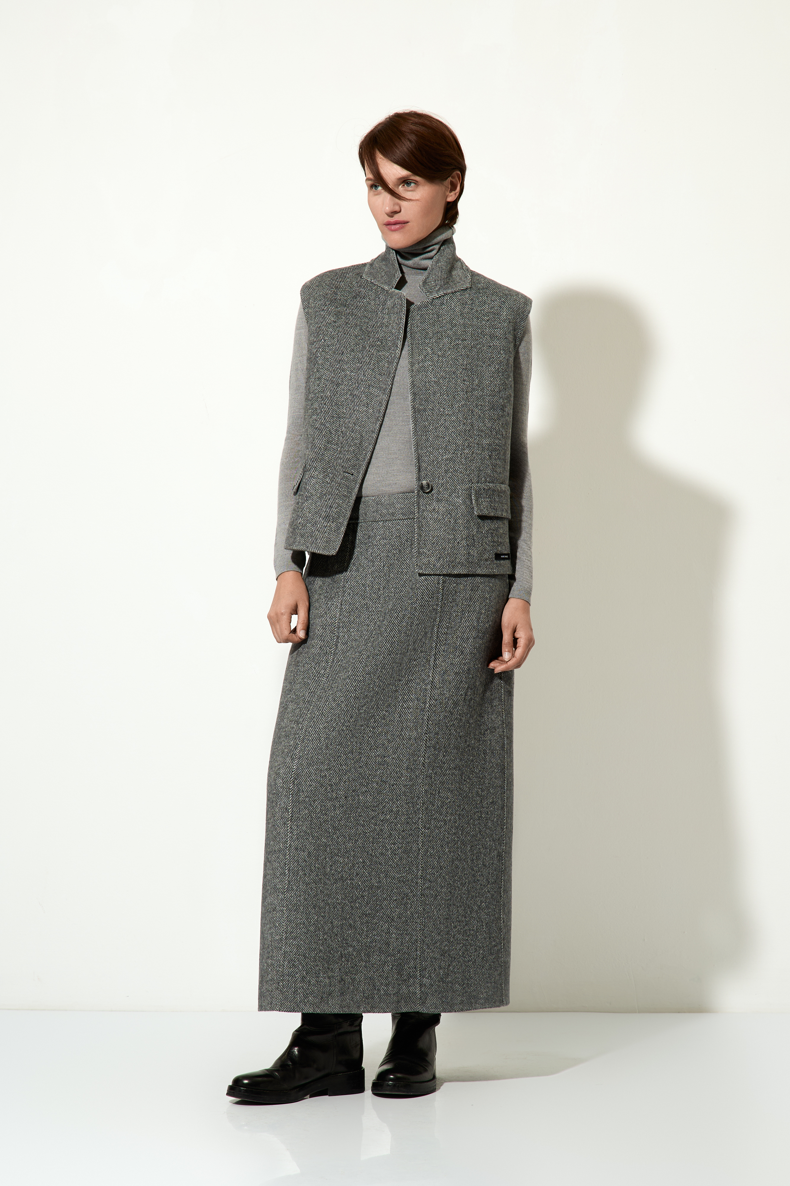 Жилет VASSA CODE, пол женский, цвет серый