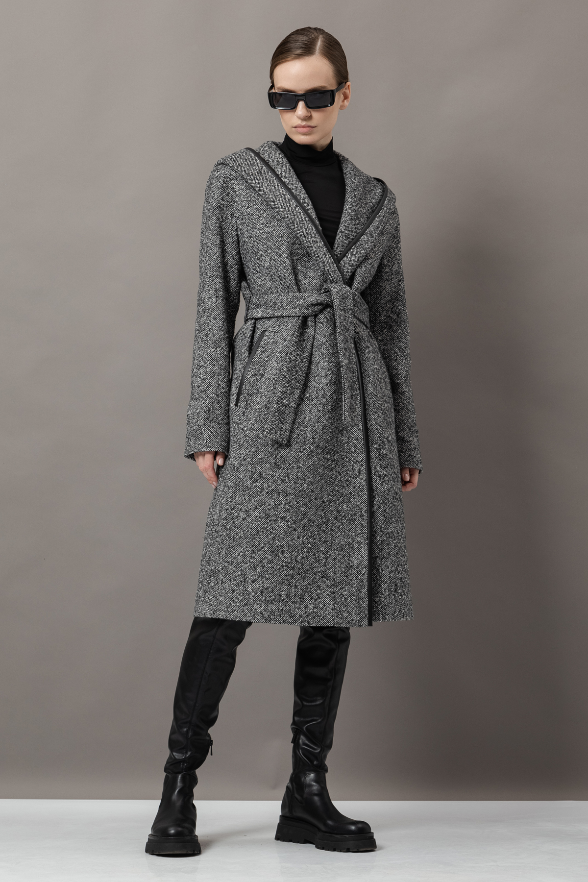 Пальто с капюшоном VASSA&Co, пол женский, цвет черный, фото №3