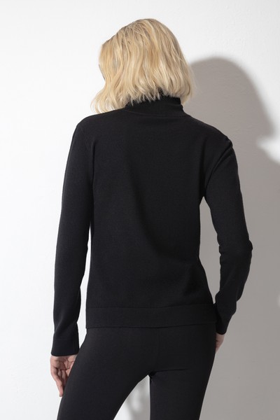 Водолазка с контрастной полосой VASSA CODE, пол женский, цвет черный, фото №5