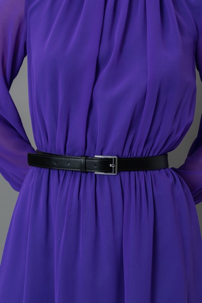 Кожаный ремень с металлической пряжкой VASSA&Co, пол женский, цвет черный, фото №2