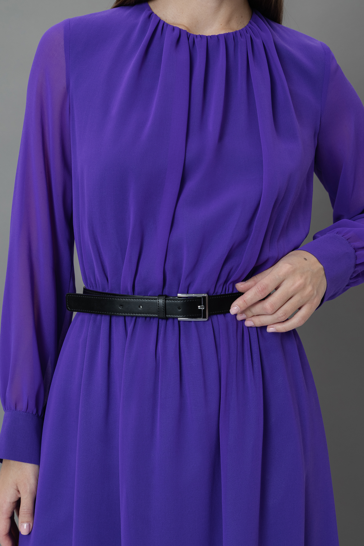 Кожаный ремень с металлической пряжкой VASSA&Co, пол женский, цвет черный, фото №3