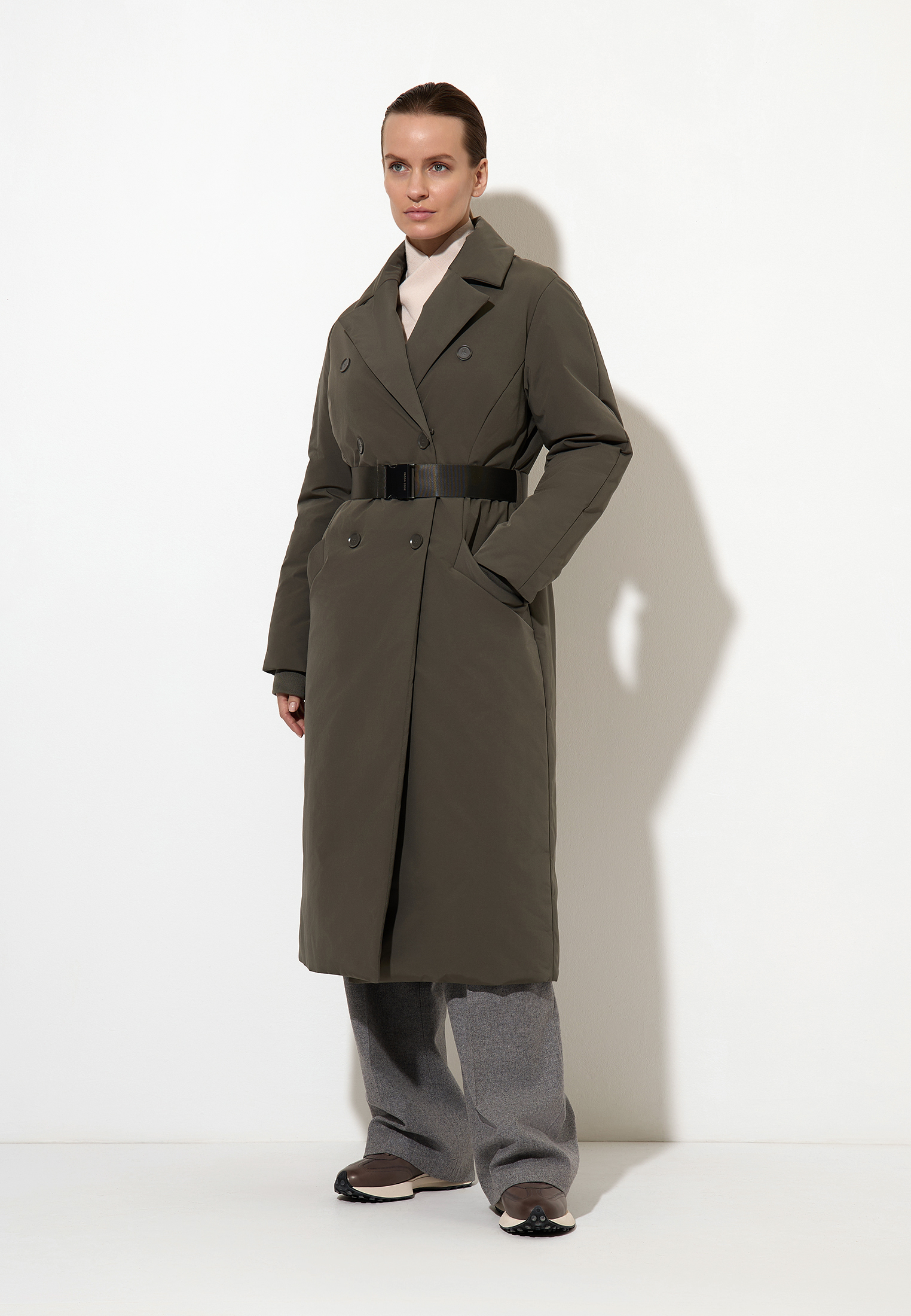 Утепленное пальто VASSA CODE, пол женский, цвет серый, фото №4