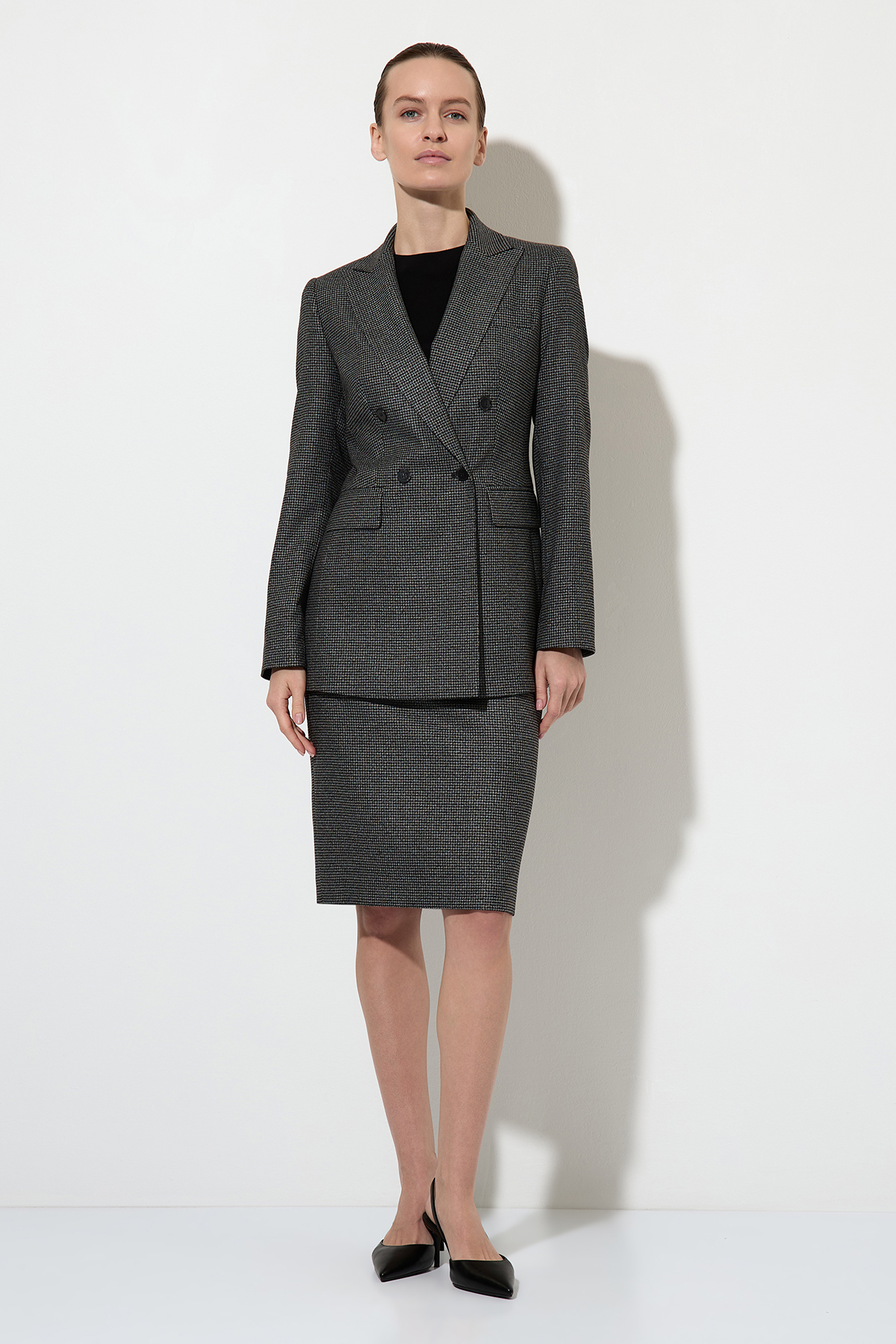 Двубортный жакет в мелкую клетку VASSA&Co, пол женский, цвет черный, фото №4