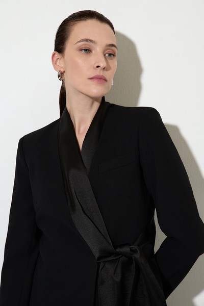 Жакет с завязкой на талии VASSA&Co, пол женский, цвет черный, фото №4