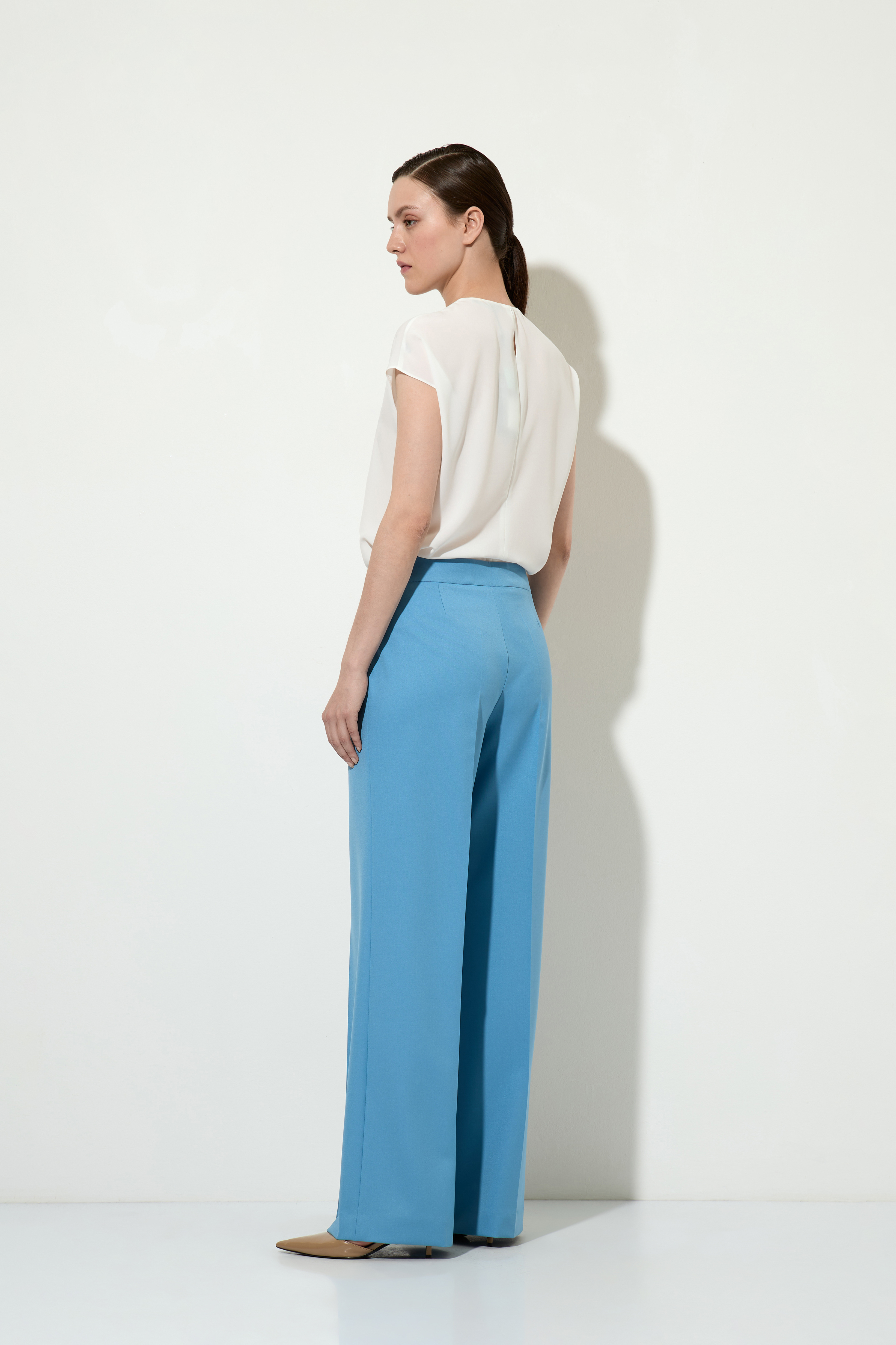 Брюки VASSA&Co, пол женский, цвет голубой, фото №3