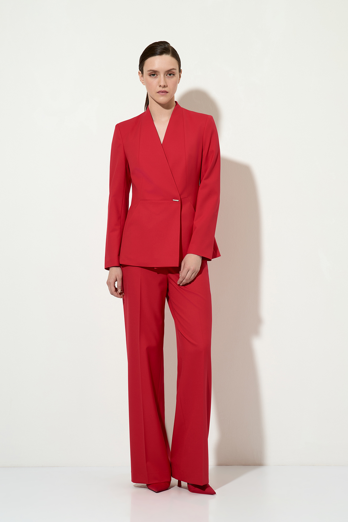 Жакет с асимметричным бортом VASSA&Co, пол женский, цвет красный, фото №4