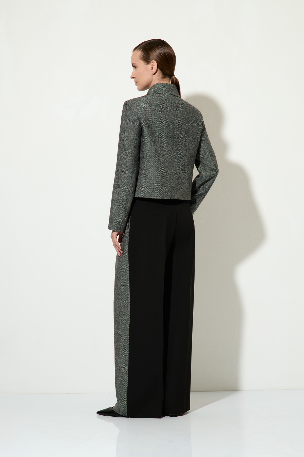 Укороченный однобортный жакет VASSA&Co, пол женский, цвет серый, фото №10