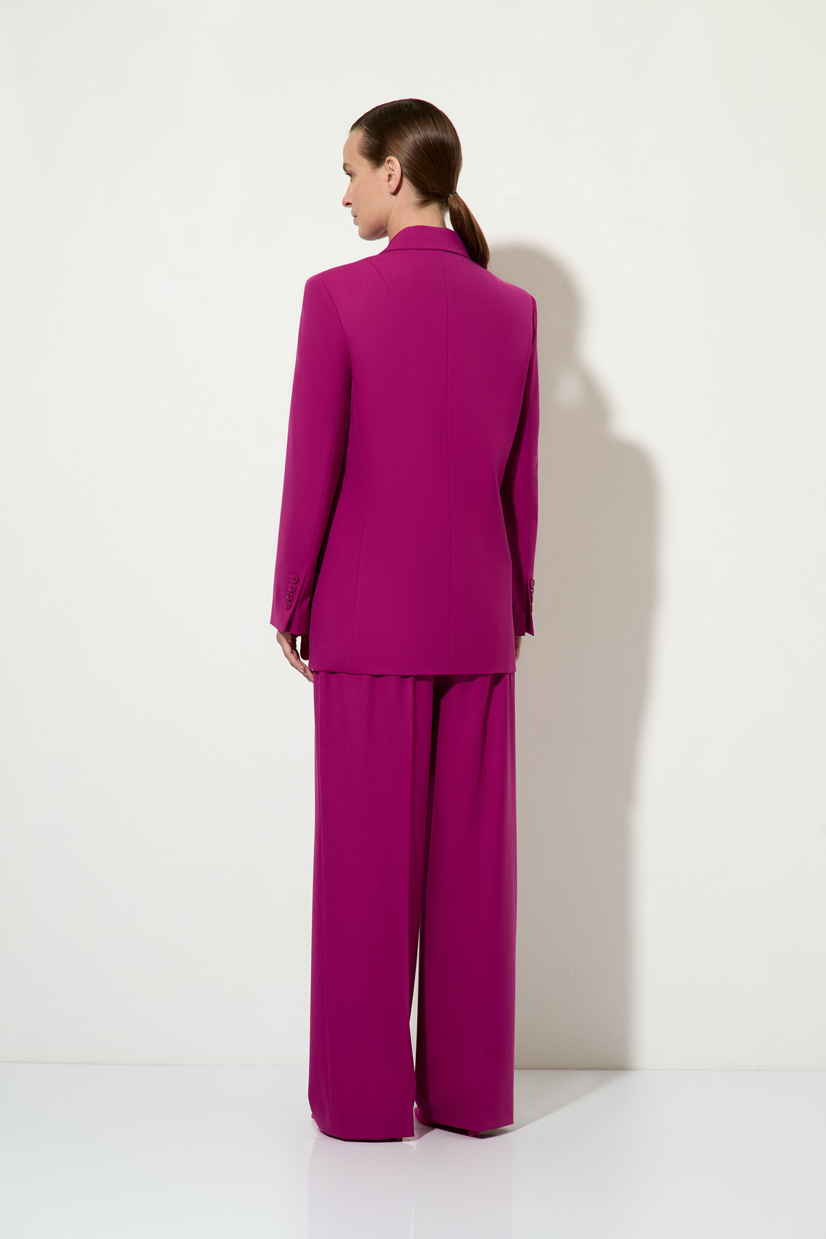 Однобортный жакет в оттенке темная фуксия VASSA&Co, пол женский, цвет фиолетовый, фото №5