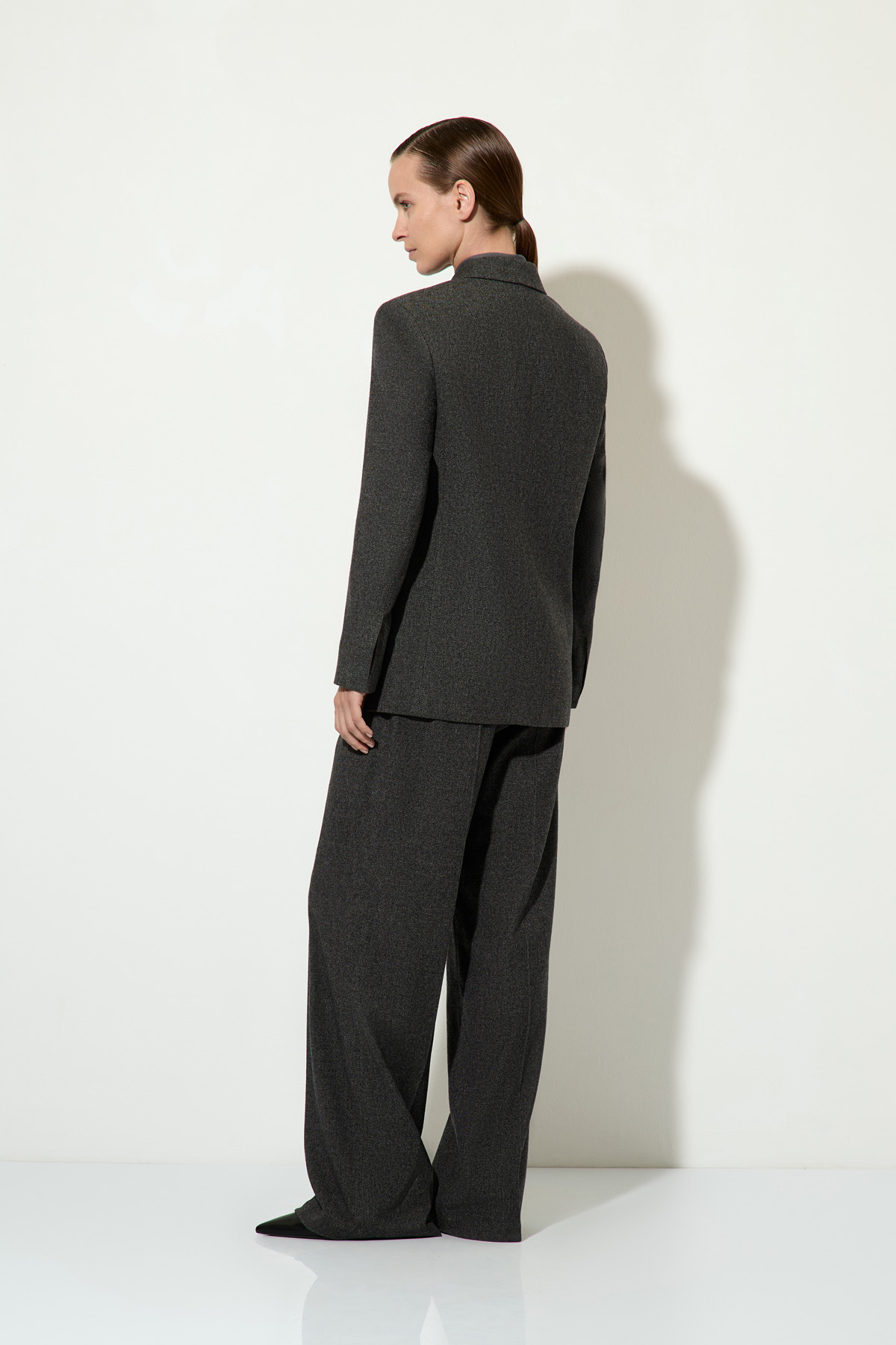 Двубортный жакет из шерсти и вискозы VASSA&Co, пол женский, цвет серый, фото №7