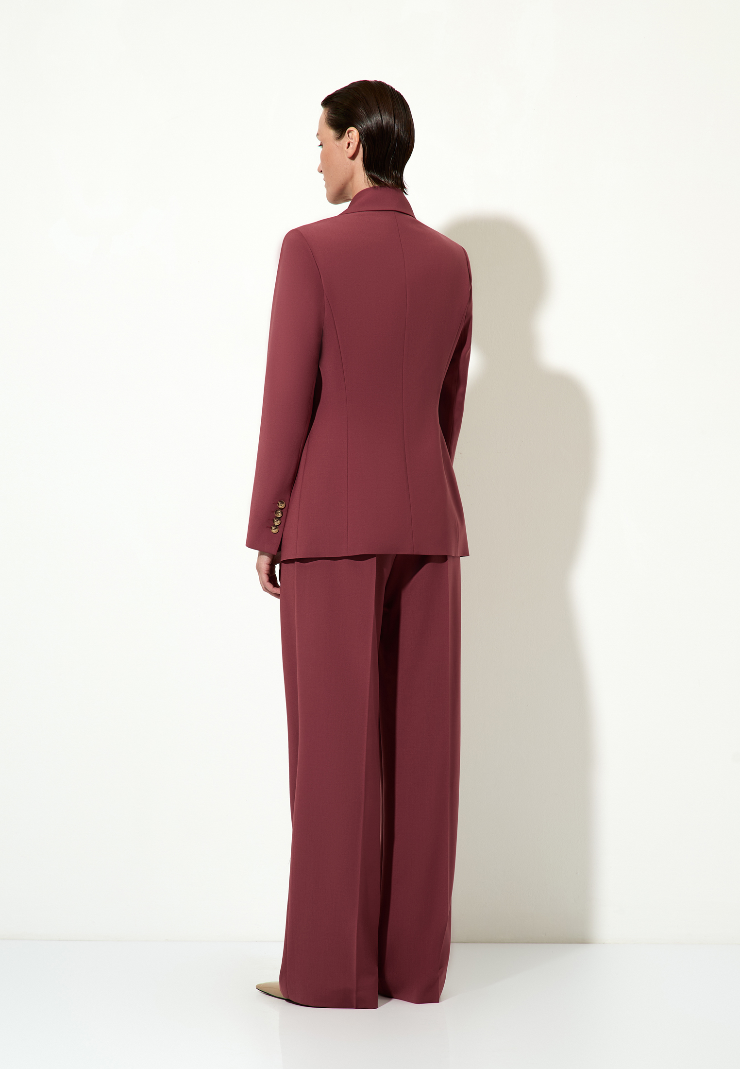Жакет из полушерстяной ткани VASSA&Co, пол женский, цвет бордовый, фото №3