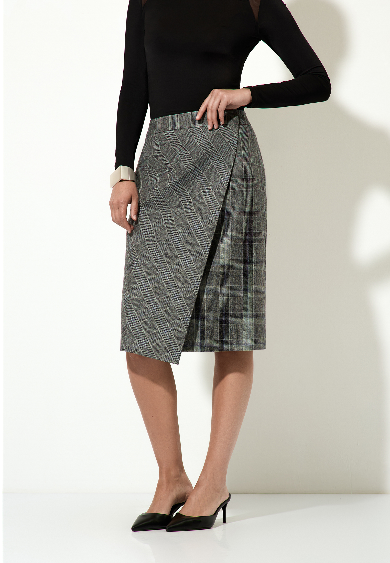 Асимметричная юбка-карандаш VASSA&Co, пол женский, цвет серый, фото №2