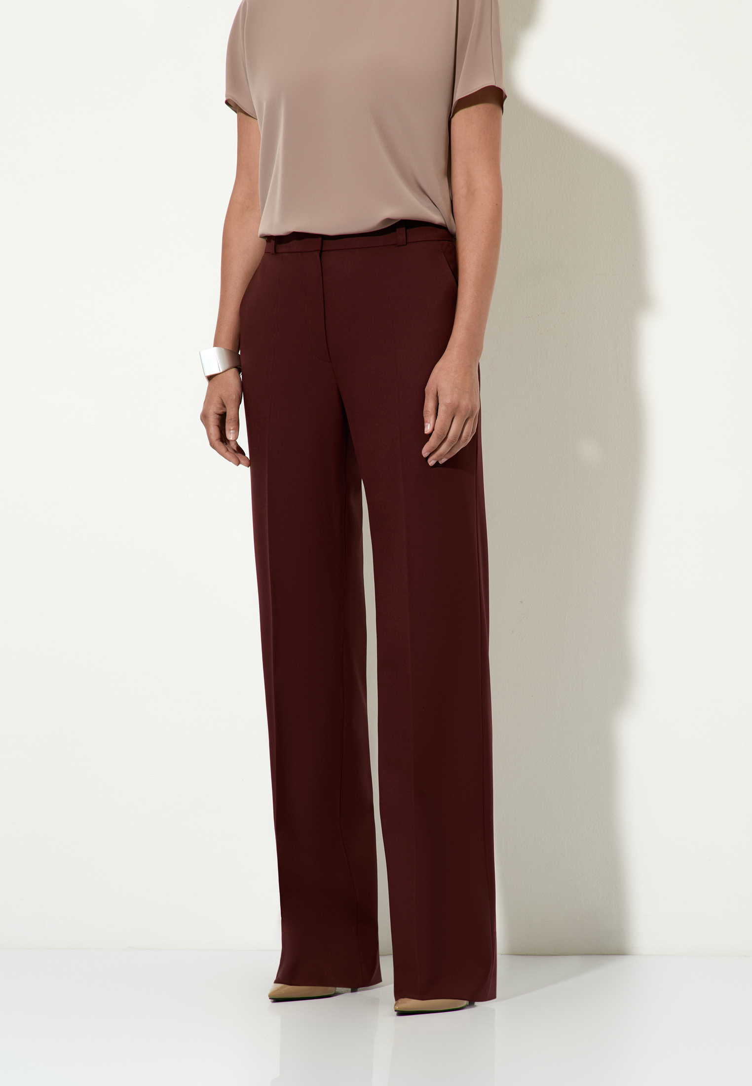 Брюки классические прямые VASSA&Co, пол женский, цвет коричневый, фото №2