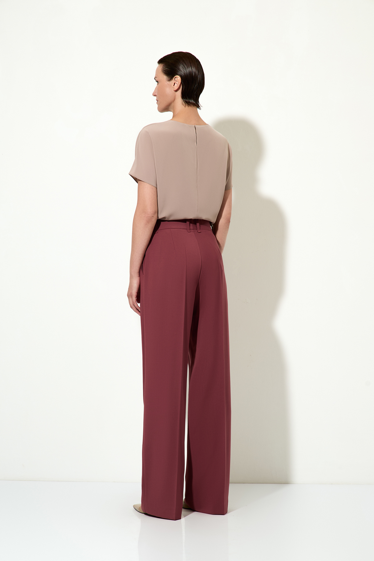 Брюки широкие с поясом VASSA&Co, пол женский, цвет бордовый, фото №3