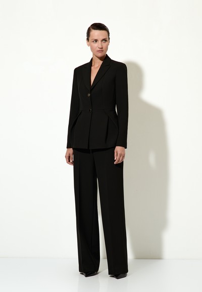 Приталенный жакет с защипами VASSA&Co, пол женский, цвет черный, фото №3