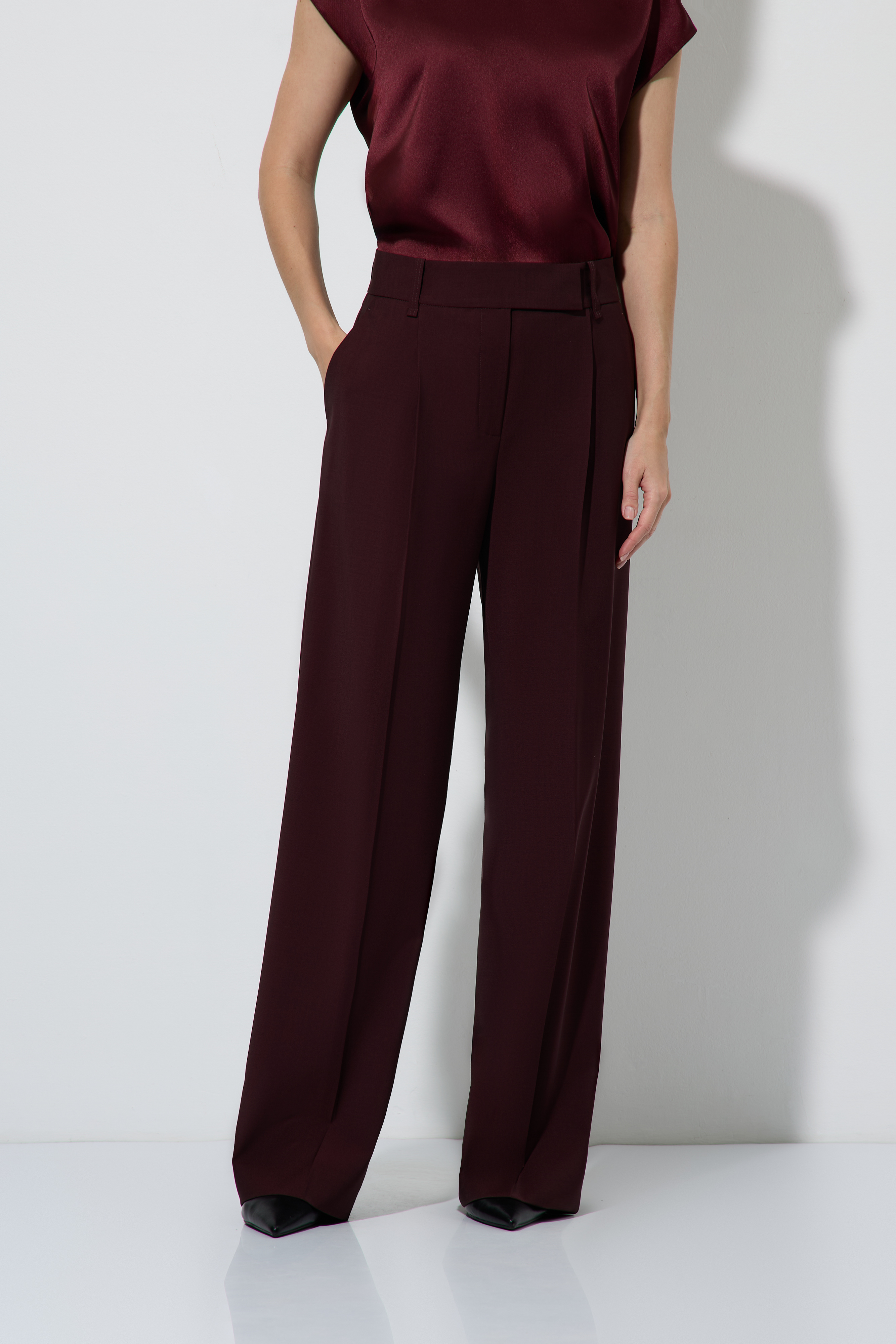 Брюки широкие бордовые VASSA&Co, пол женский, цвет бордовый, фото №3