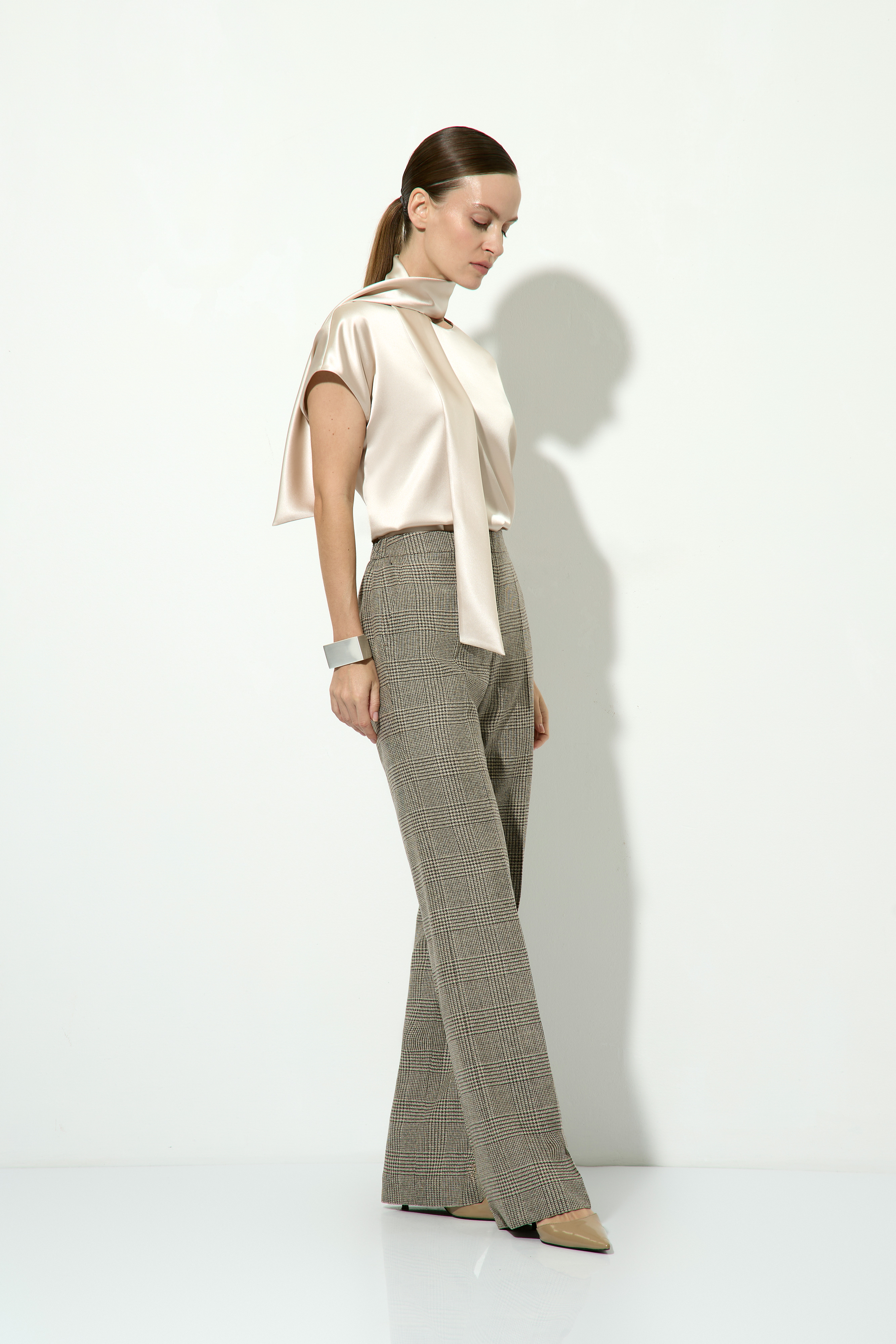 Блузка со съемным шарфом VASSA&Co, пол женский, цвет бежевый, фото №2