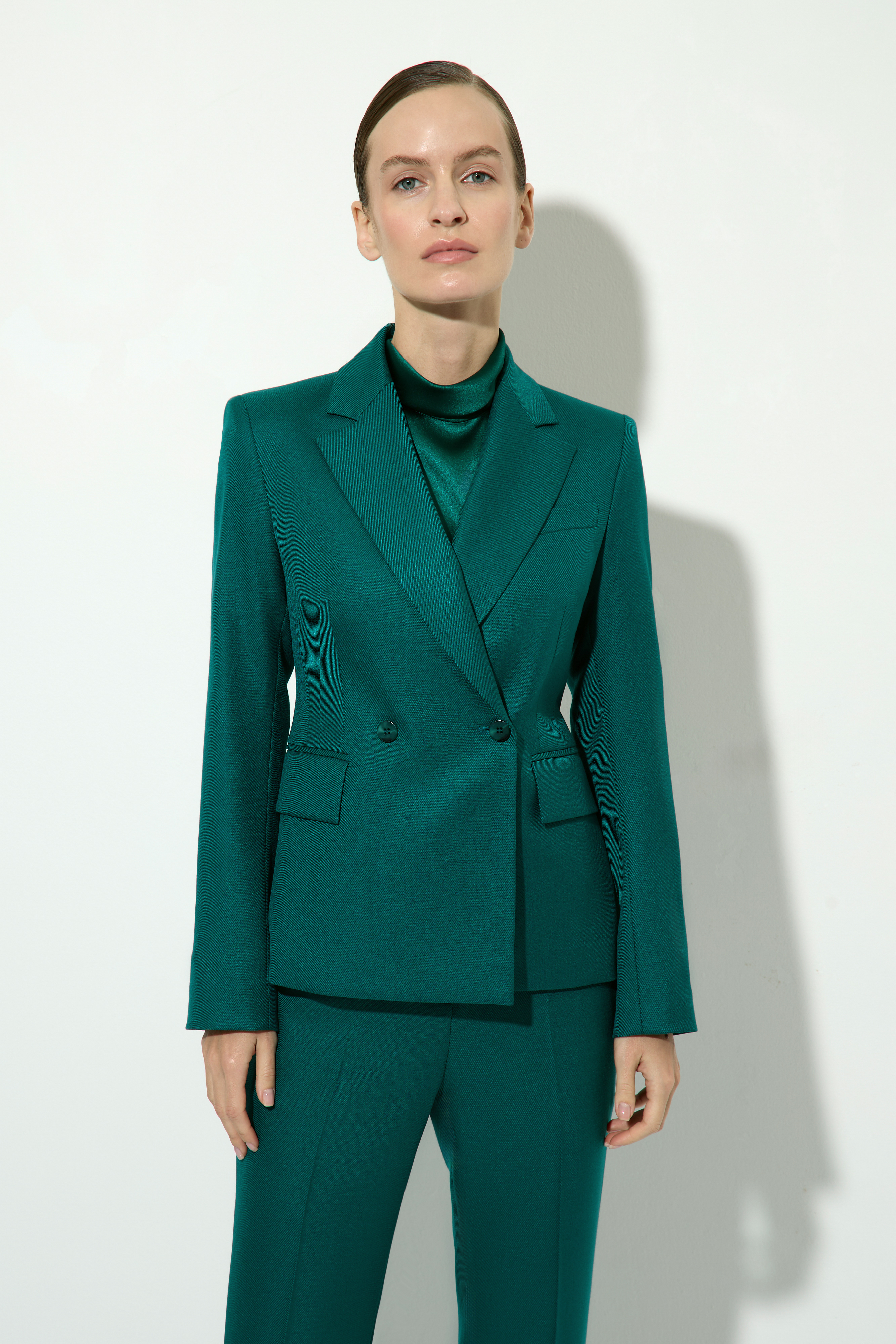 Жакет двубортный приталенный VASSA&Co, пол женский, цвет зеленый, фото №3