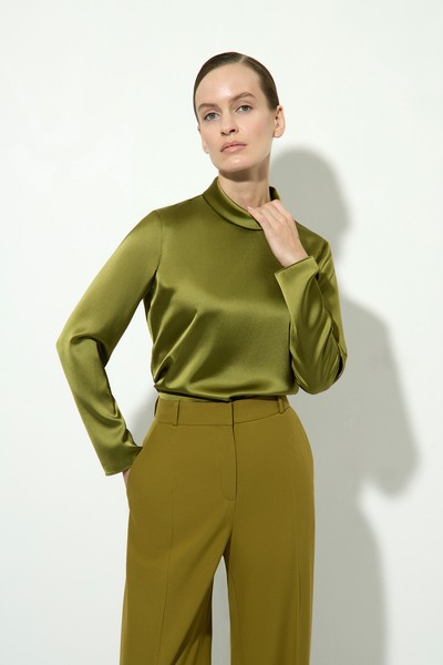 Блузка с длинным рукавом VASSA&Co, пол женский, цвет хаки, фото №2