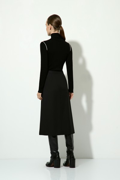 Джемпер из шерсти мериноса VASSA&Co, пол женский, цвет черный, фото №4