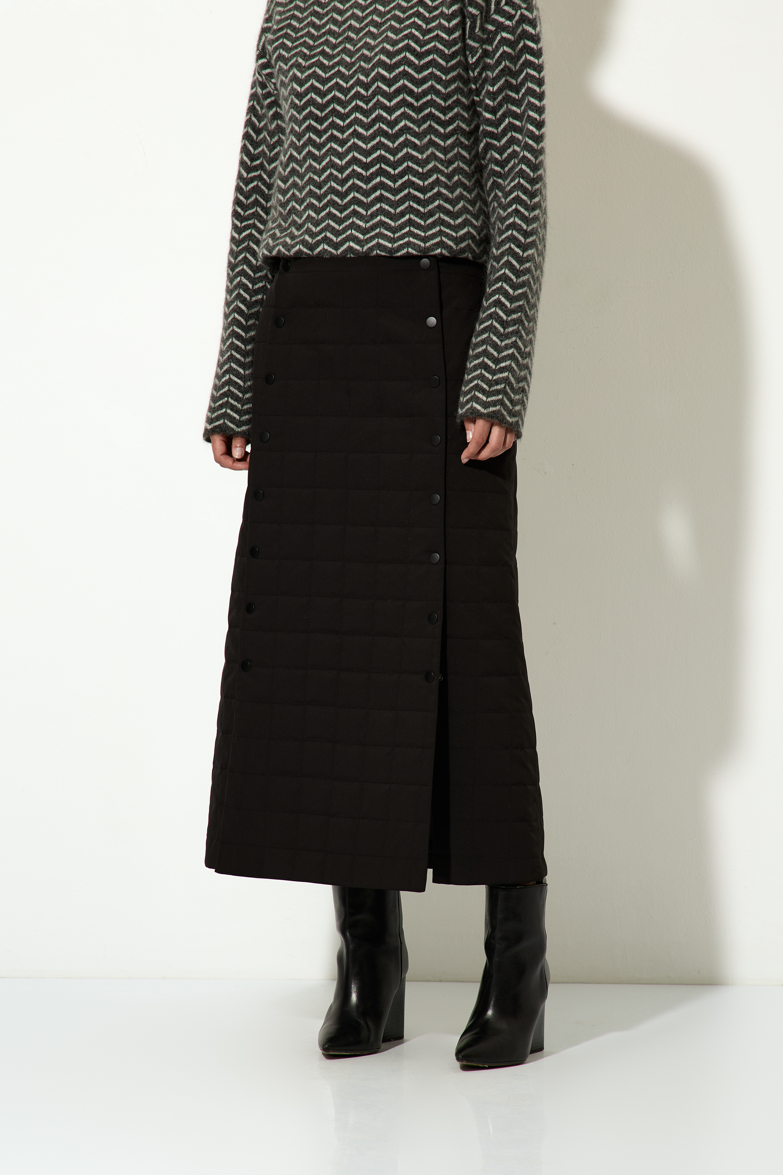 Юбка VASSA CODE, пол женский, цвет черный, фото №2