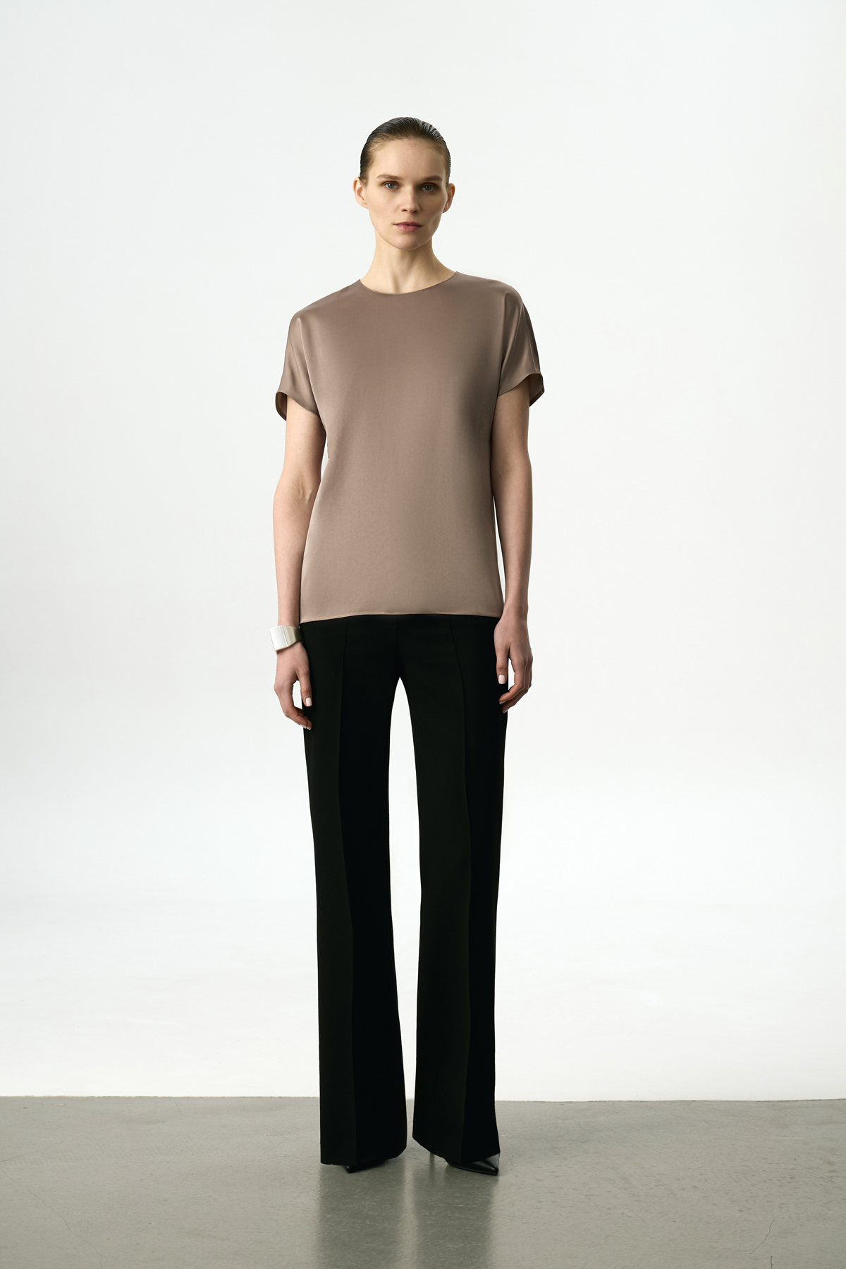 Блузка атласная VASSA&Co, пол женский, цвет коричневый, фото №3