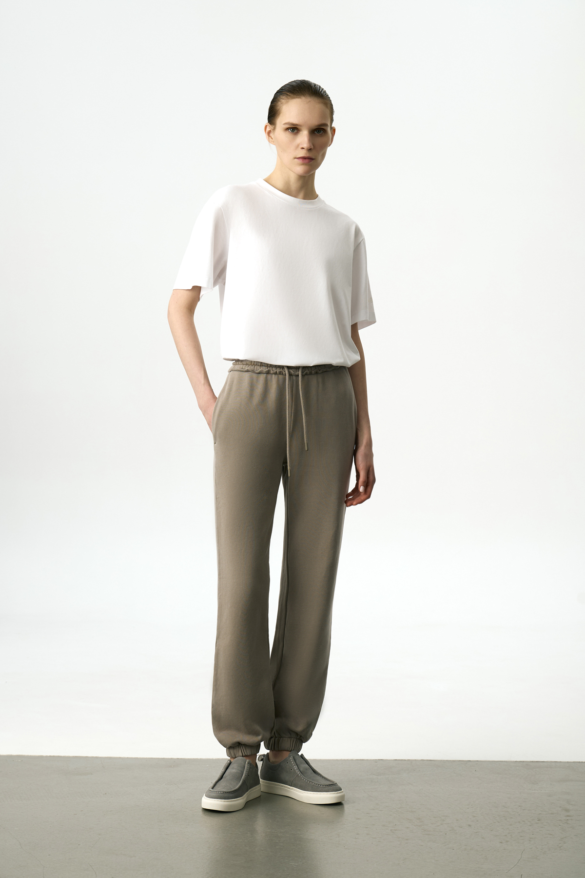 Брюки спортивные VASSA CODE, пол женский, цвет зеленый, фото №2