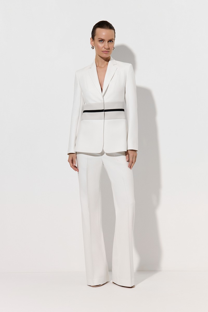 > Брючный костюм с акцентным поясом > №1