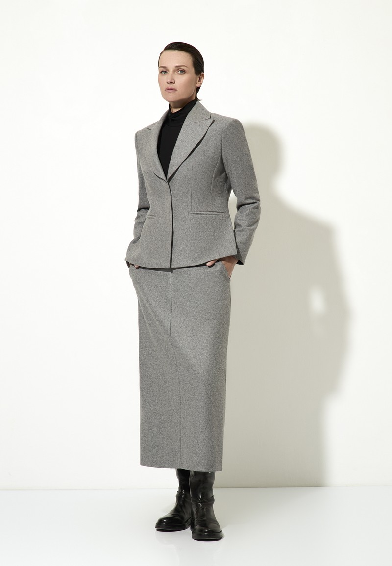 > Костюм с однобортным жакетом и юбкой > №1