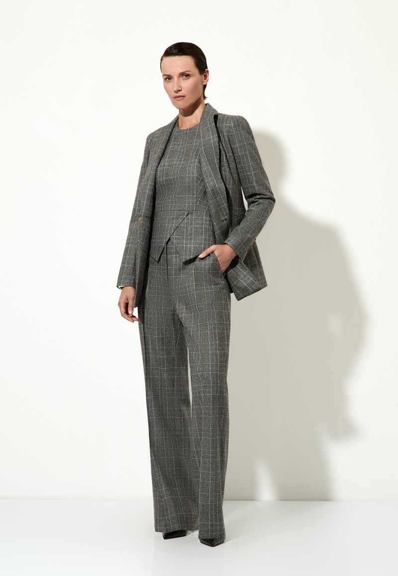 > Костюм с жилетом, брюками и юбкой > №1