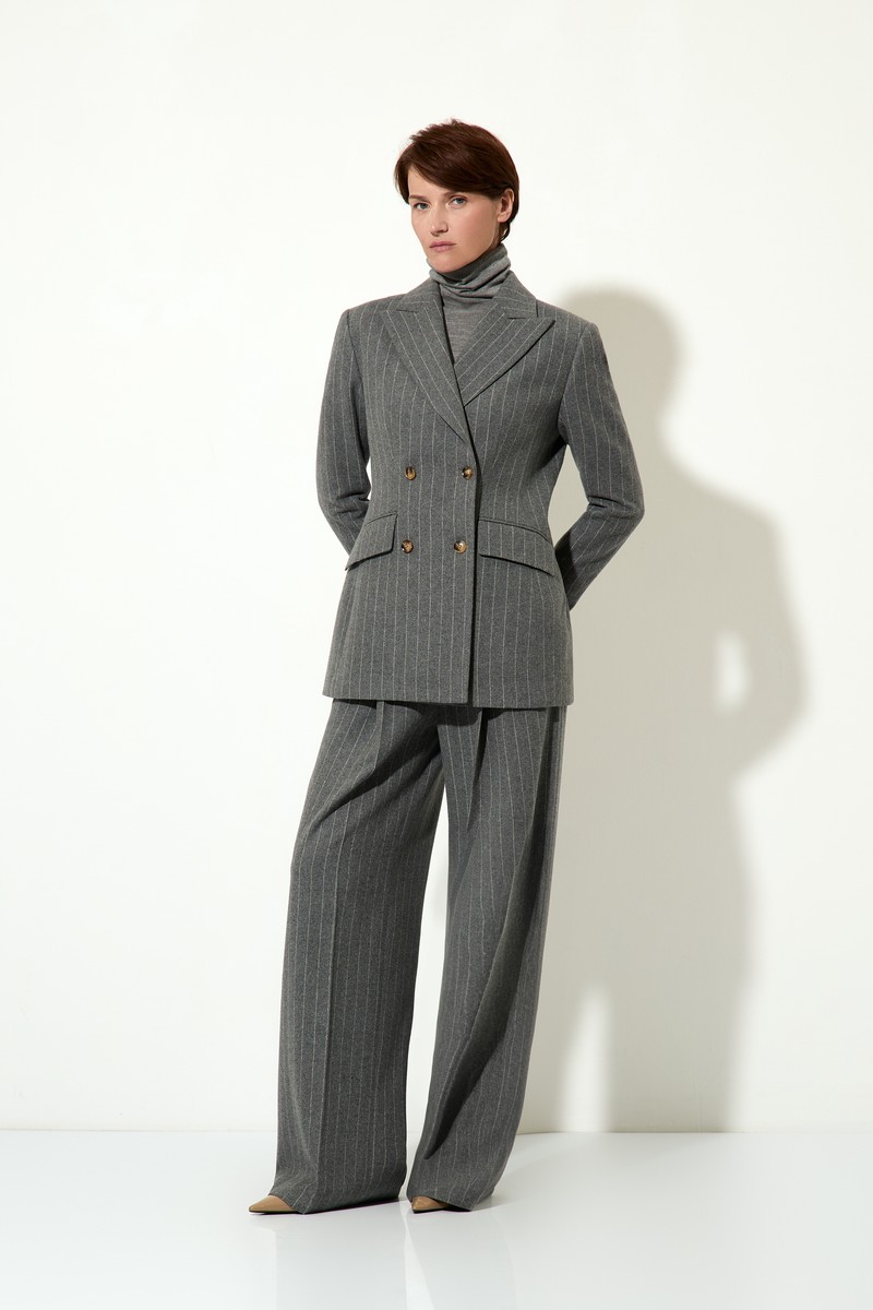 > Костюм в полоску > №1